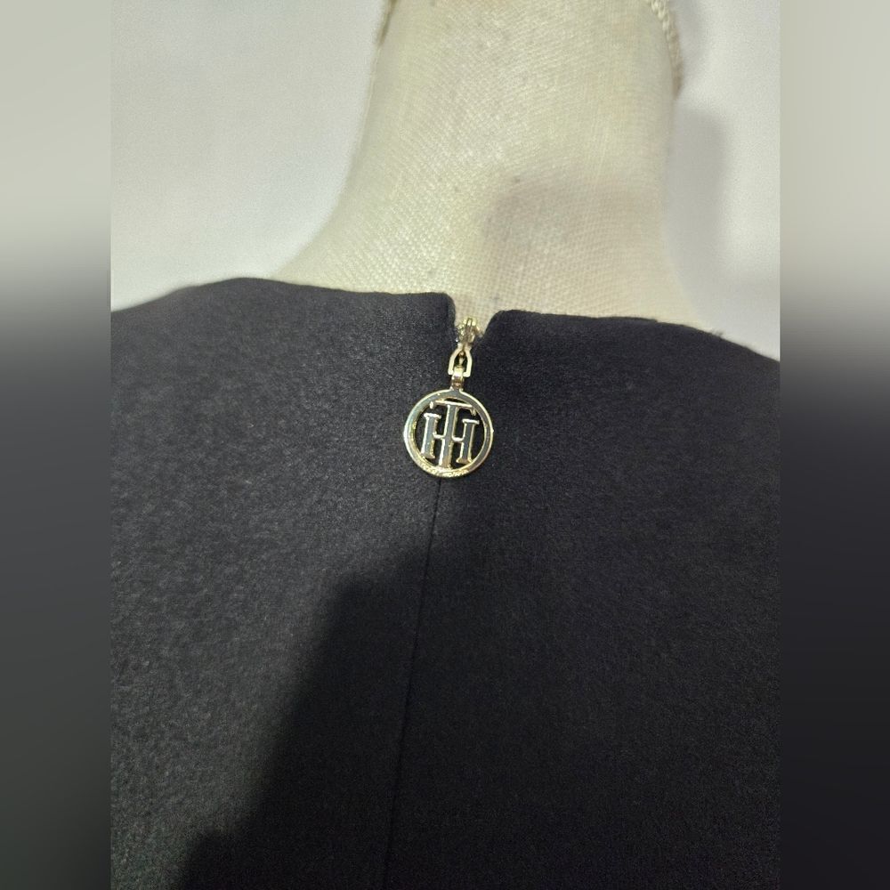 Tommy Hilfiger black sheath dress sz 2 gold button Sleeve Detail - Picture 8 of 10